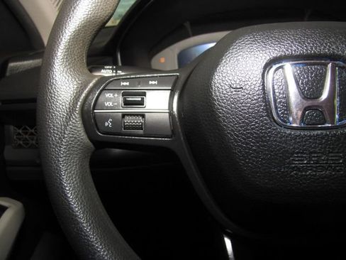 Certified 2023 Honda Accord EX image 5
