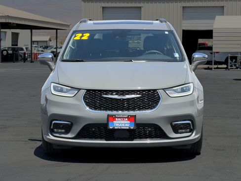 Used 2022 Chrysler Pacifica Limited FWD image 8