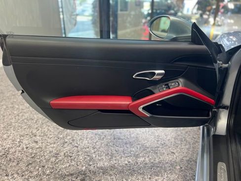 Used 2021 Porsche 718 Cayman S RWD image 19