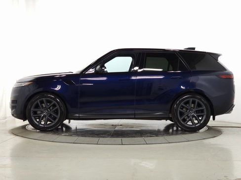 Used 2023 Land Rover Range Rover Sport SE image 2