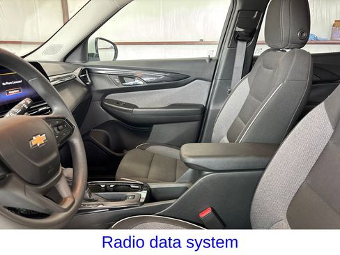 Used 2025 Chevrolet TrailBlazer LT AWD/4WD image 11