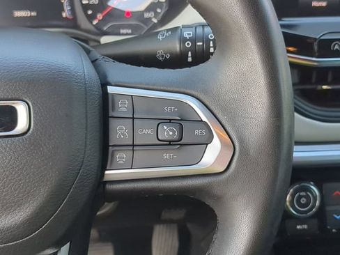 Used 2025 Jeep Compass Limited AWD/4WD image 23