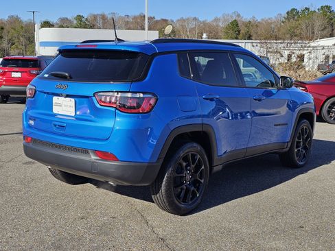 New 2026 Jeep Compass Latitude image 8