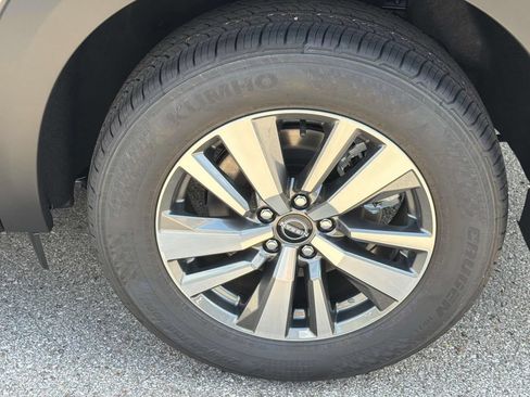 New 2026 Nissan Pathfinder SL FWD image 12