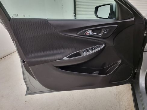 Used 2025 Chevrolet Malibu LT image 23