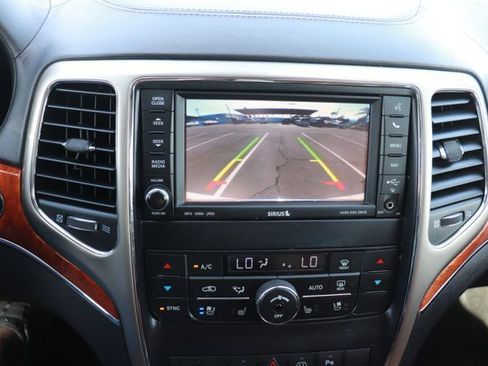 Used 2013 Jeep Grand Cherokee Overland w/ Advance Technology Group image 30