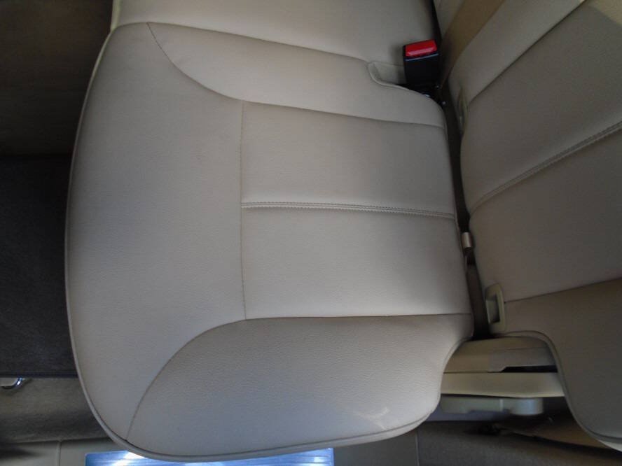Used 2012 Mercedes-Benz GL 450 4MATIC image 19