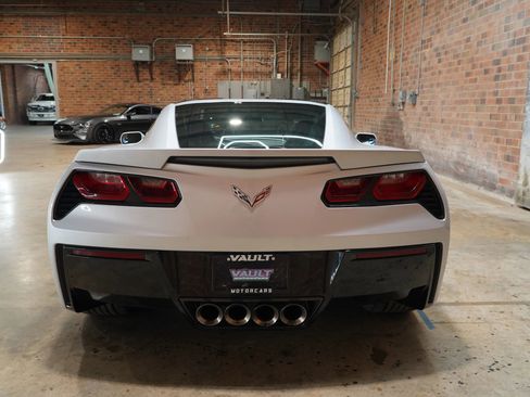 Used 2015 Chevrolet Corvette Stingray Coupe w/ Battery Protection Package RWD image 13