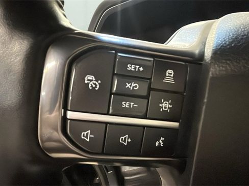 Used 2023 Ford F150 Platinum image 19