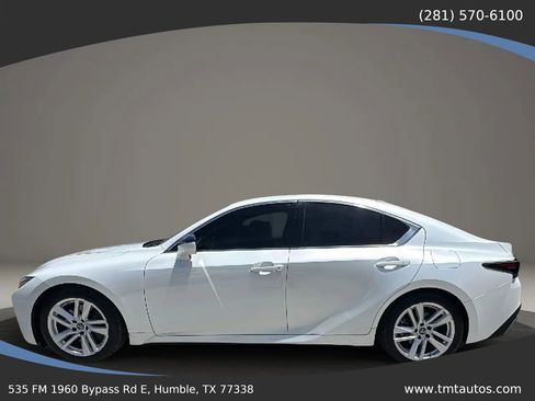 Used 2022 Lexus IS 300 RWD image 4