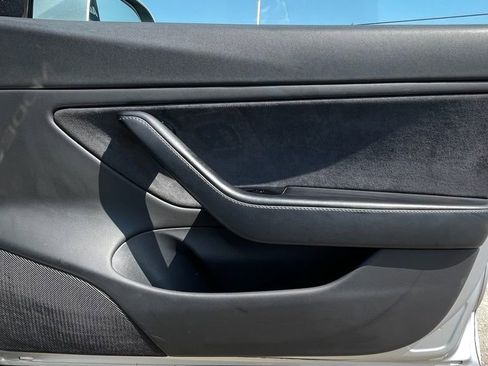 Used 2018 Tesla Model 3 Long Range image 37