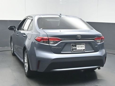 Used 2021 Toyota Corolla LE w/ LE Convenience Package FWD image 6