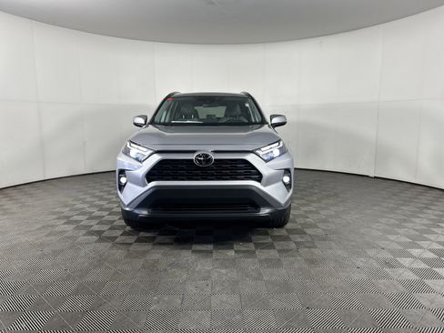 Used 2022 Toyota RAV4 XLE Premium image 12