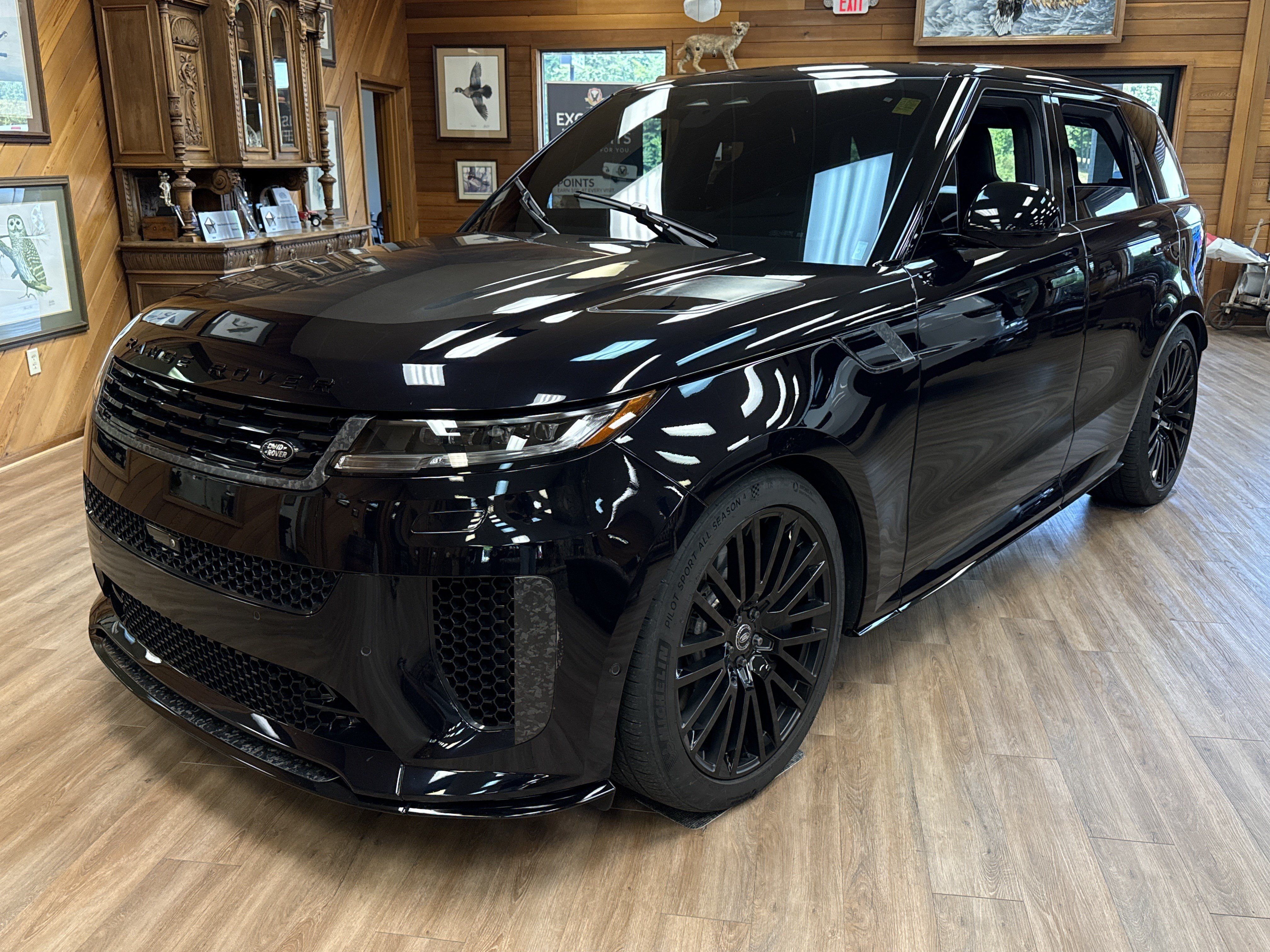 Used 2025 Land Rover Range Rover Sport SV Edition Two AWD/4WD image 3