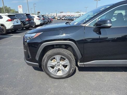 Used 2023 Toyota RAV4 LE AWD/4WD image 7
