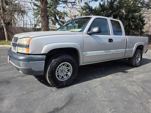 Used 2004 Chevrolet Silverado 1500 Z71 Pickup 4D 6 1/2 ft w/ Light Duty Power Package image 1