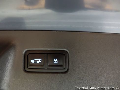 Used 2025 Hyundai Santa Fe Limited AWD/4WD image 30