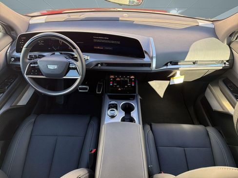 New 2026 Cadillac Vistiq Luxury AWD/4WD image 15