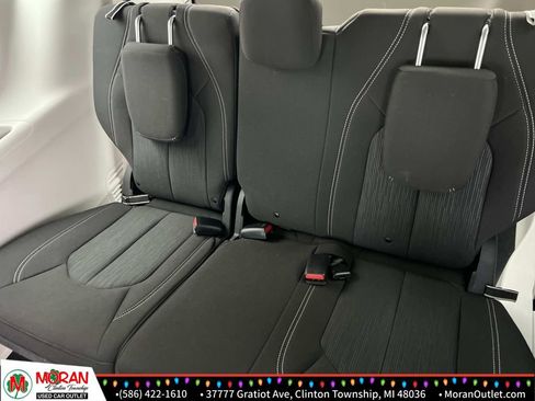 Used 2021 Chrysler Voyager LX image 12