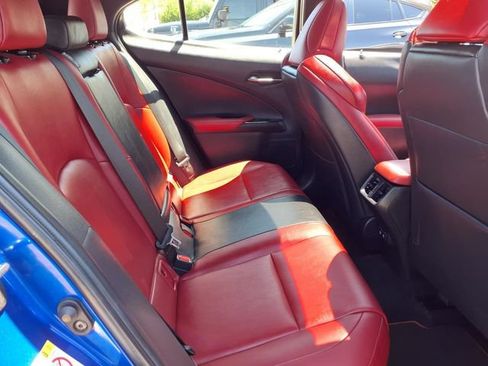 Used 2019 Lexus UX 200 F Sport w/ F Sport Premium Package FWD image 27