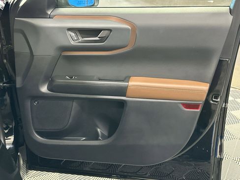 Used 2021 Ford Bronco Sport Outer Banks w/ Outer Banks Package (96D) image 38