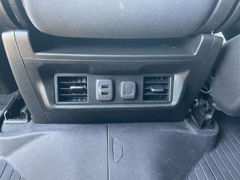 Used 2022 Chevrolet Silverado 1500 RST w/ Z71 Off-Road Package AWD/4WD image 20