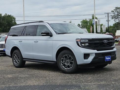 New 2026 Ford Expedition Active RWD image 2
