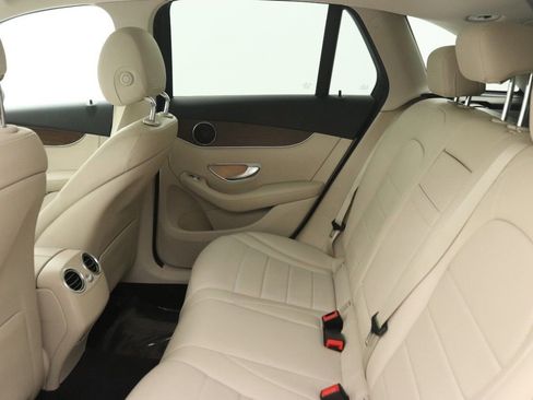 Certified 2022 Mercedes-Benz GLC 300 image 33