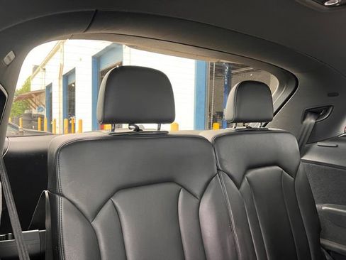 Used 2019 Audi Q7 2.0T Premium w/ Convenience Package AWD/4WD image 30