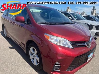 Used 2019 Toyota Sienna LE