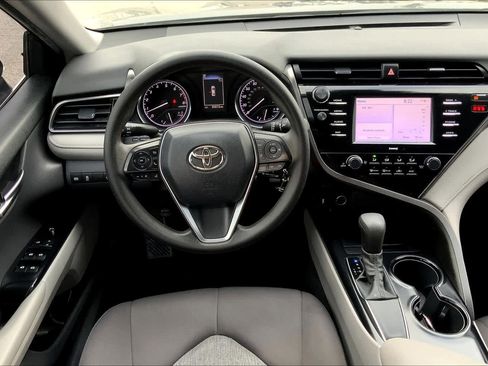 Used 2020 Toyota Camry L FWD image 5