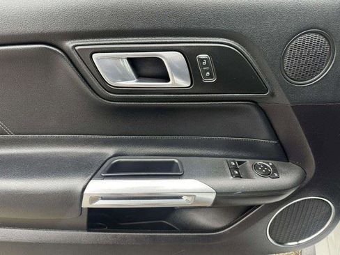 Used 2018 Ford Mustang Premium RWD image 17