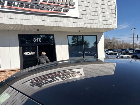 Used 2020 Ford Escape SEL image 12