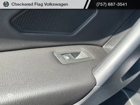 Used 2021 Volkswagen Tiguan SE w/ Panoramic Sunroof Package AWD/4WD image 26