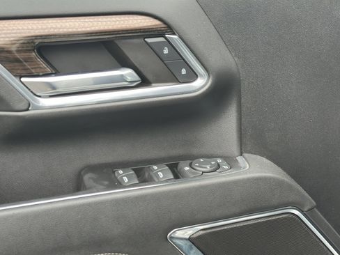 Used 2024 Chevrolet Silverado 2500 LT image 19