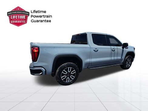Used 2024 GMC Sierra 1500 AT4 w/ Technology Package AWD/4WD image 8