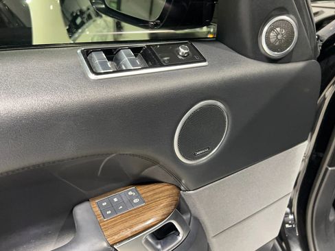 Used 2019 Land Rover Range Rover Sport HSE image 9