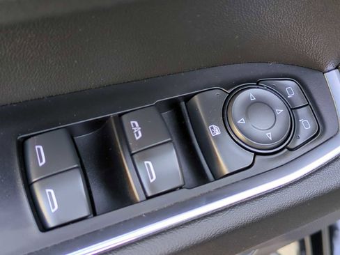 Used 2022 Chevrolet Silverado 1500 LT w/ Protection Package image 11