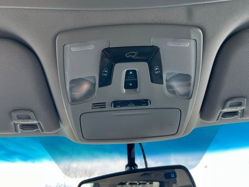 Used 2017 Toyota Sienna XLE image 40