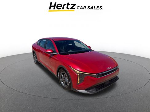 Used 2025 Kia K4 LXS image 1