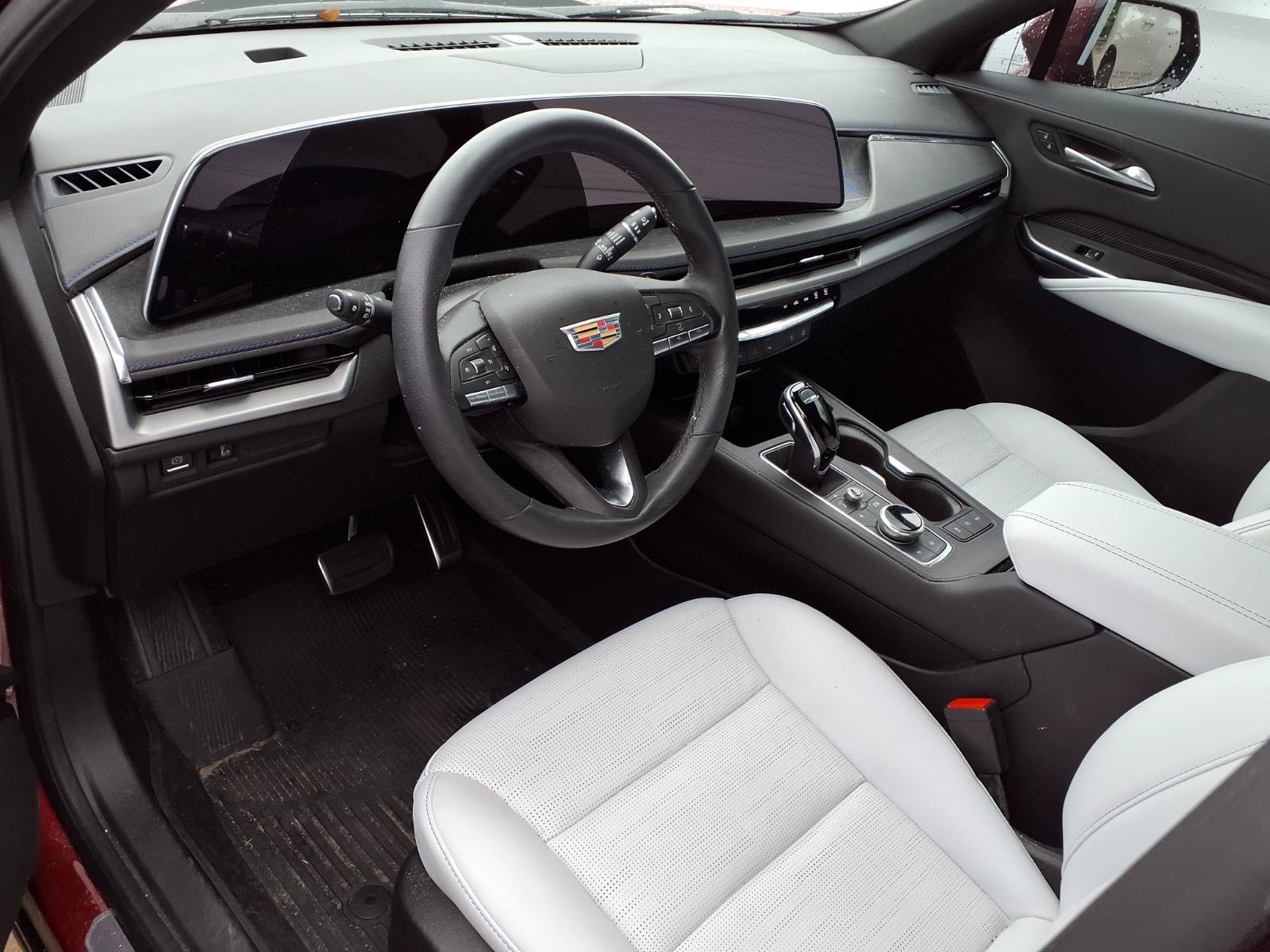 Certified 2024 Cadillac XT4 Sport FWD image 12