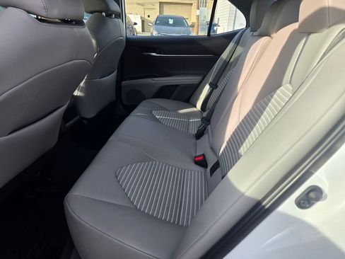 Used 2024 Toyota Camry SE image 22