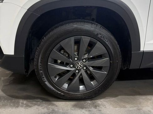 Used 2024 Volkswagen Taos S FWD image 6