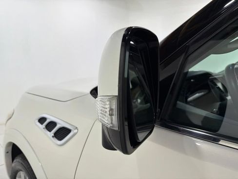 Used 2014 INFINITI QX80 4WD w/ Theater Package image 9