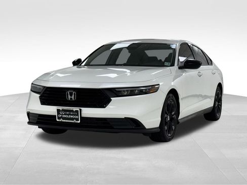 Used 2025 Honda Accord SE image 3