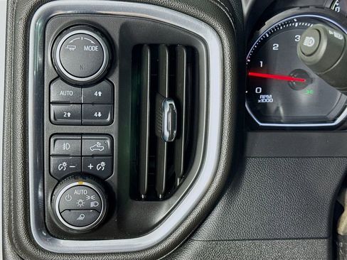 Used 2023 Chevrolet Silverado 3500 LT w/ Convenience Package AWD/4WD image 15