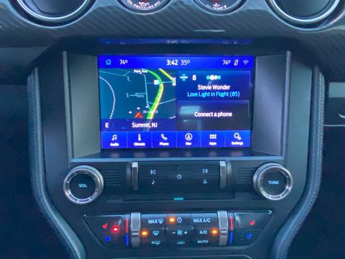 Used 2020 Ford Mustang Shelby GT350 w/ Technology Package image 15