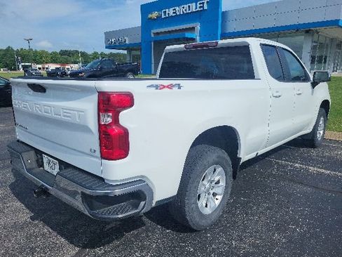 Used 2021 Chevrolet Silverado 1500 LT w/ Fleet Comfort Package AWD/4WD image 3