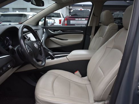 Used 2019 Buick Enclave Essence image 16