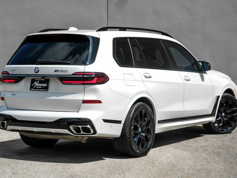 Used 2025 BMW X7 M60i AWD/4WD image 9